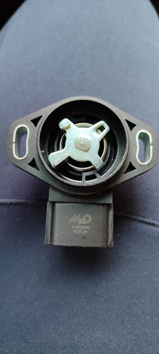 Датчик положение дроселова клапа Нисан Терано 2.4