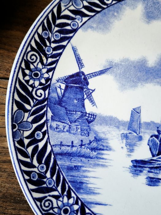 Чиния Boch Frères La Louvière