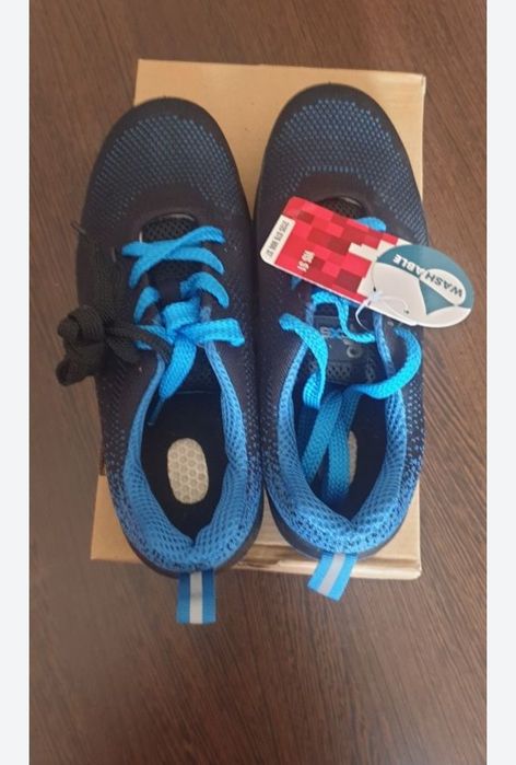 Pantofi de lucru cu bombeu