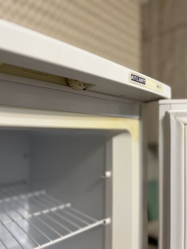 Холодильник с морозильником ATLANT MXM 2835-90.