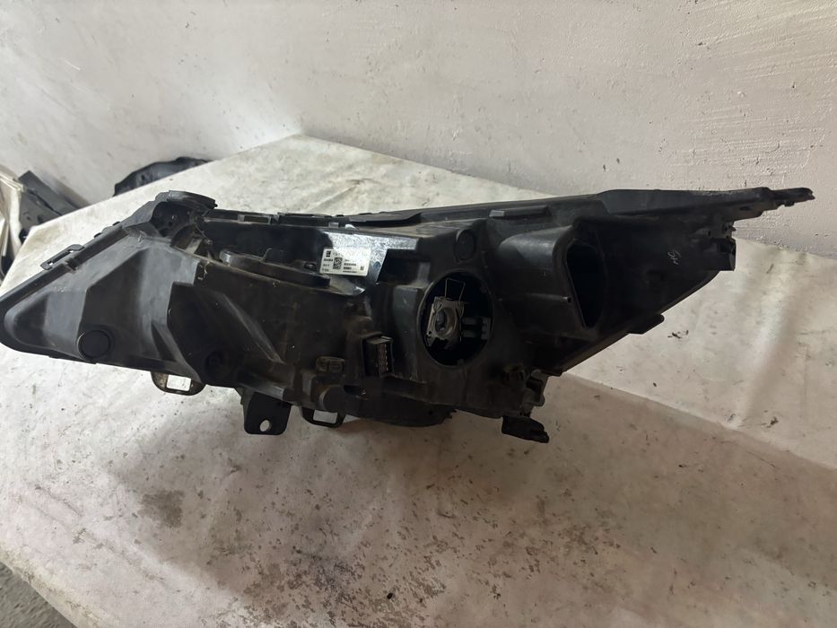 Far dreapta opel astra k