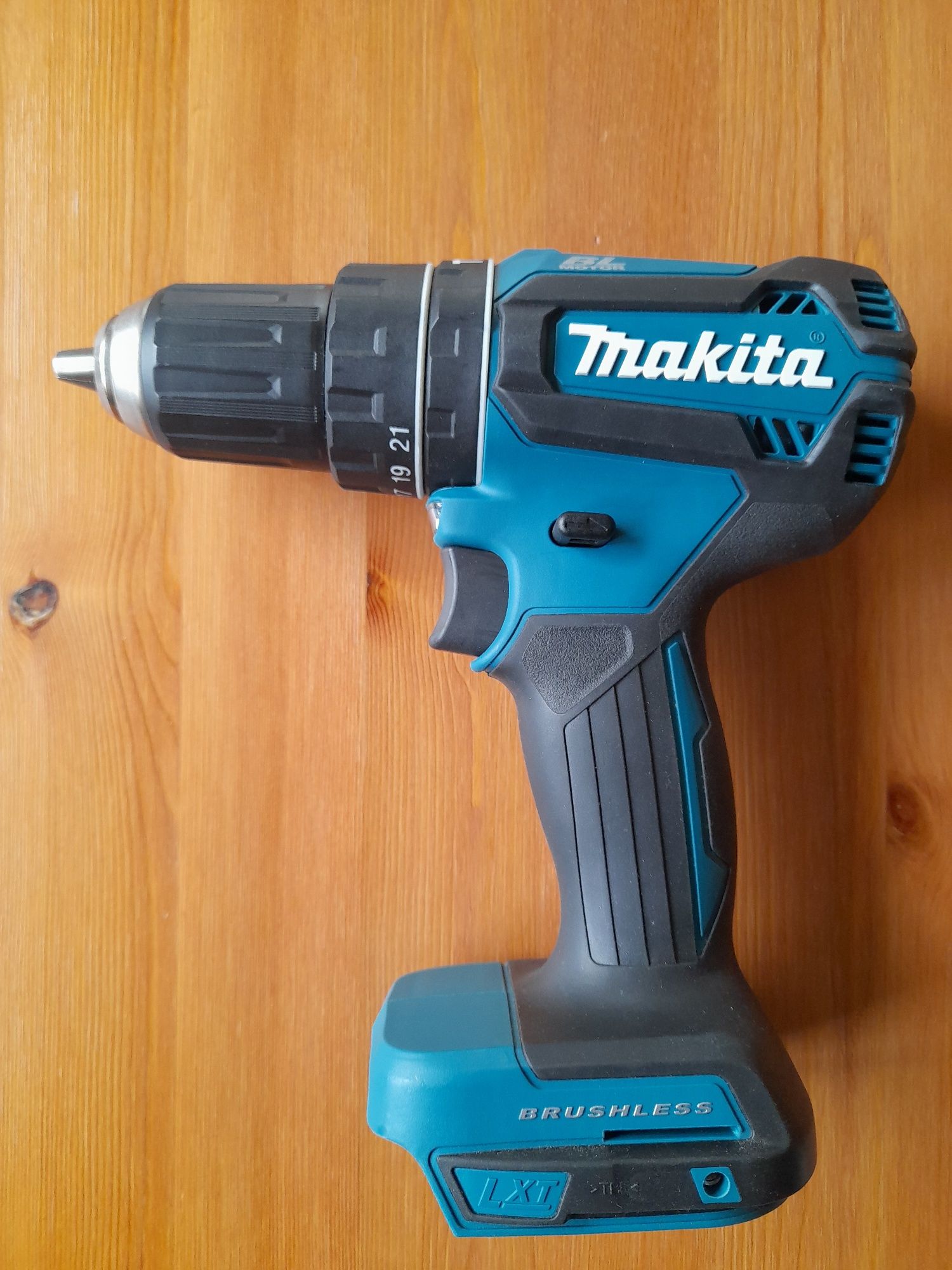 Makita DHP485 masina de gaurit si insurubat cu percutie