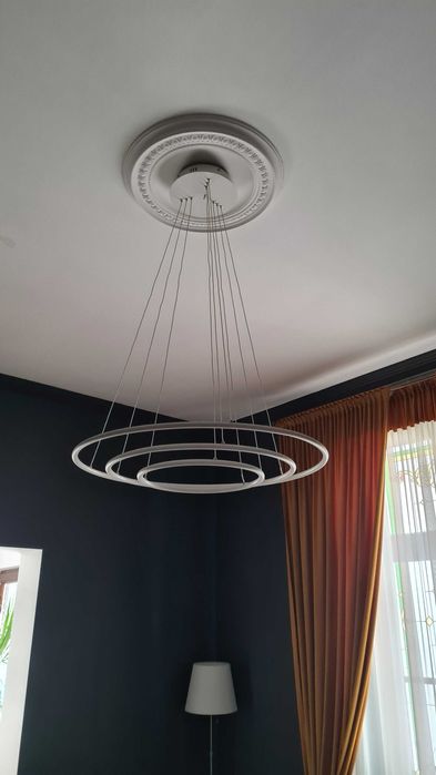 Lustra cercuri led cu cablu