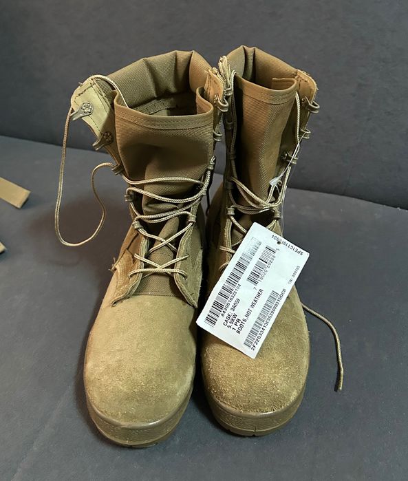 Bocanci McRae, mărimea 5,5XW. Talpicul are 26 cm