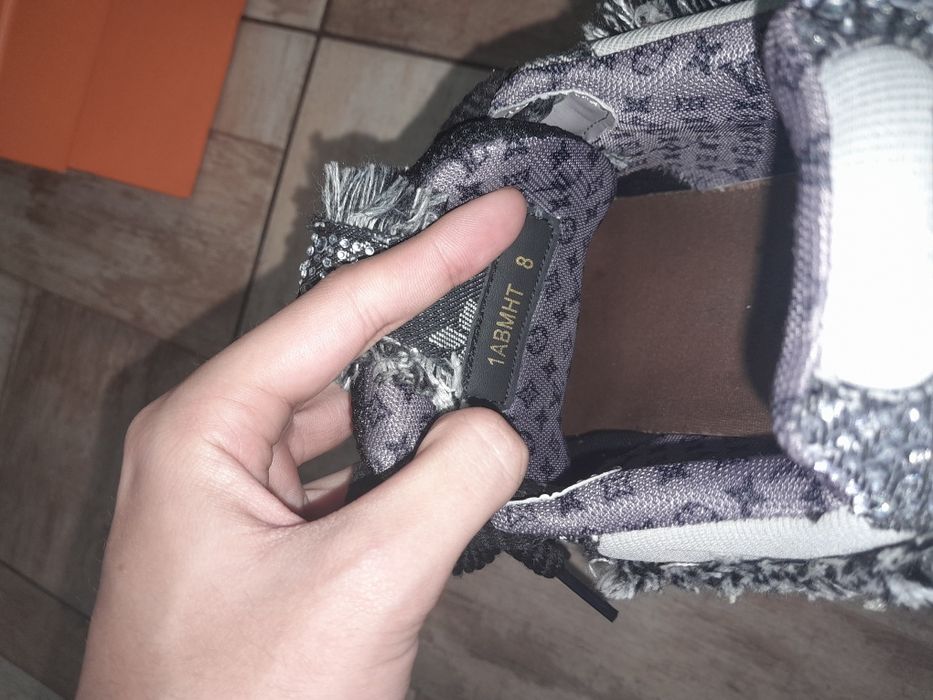 Louis Vuitton skate swarovski