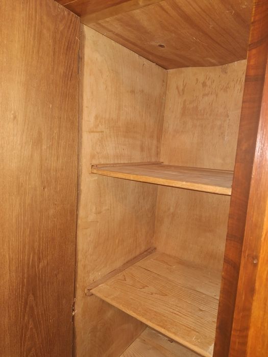 Старинен гардероб триклирен