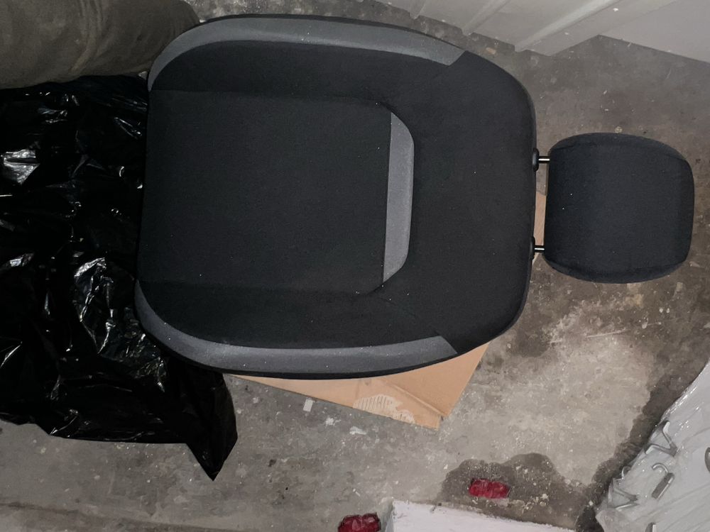 Husa sezut si spatar scaun sofer dacia duster