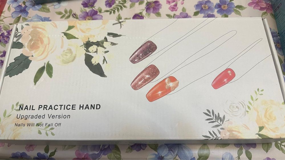 Mana de lucru pentru unghii noia nouta