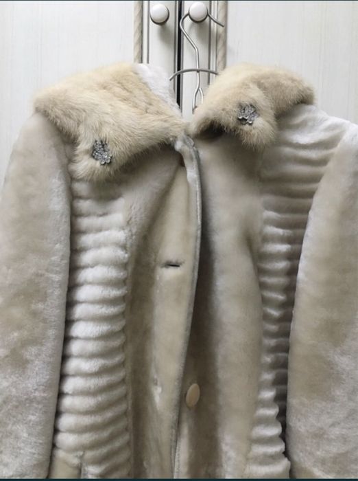 Шуба натуральная мутоновая