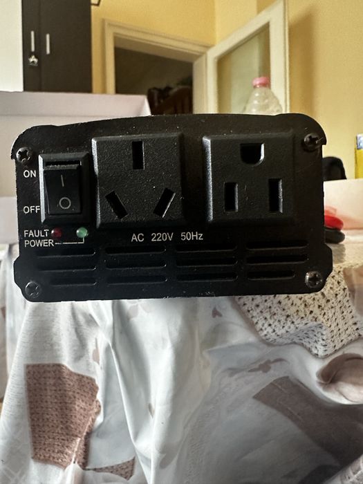 Инвертор 1500W малко ползван