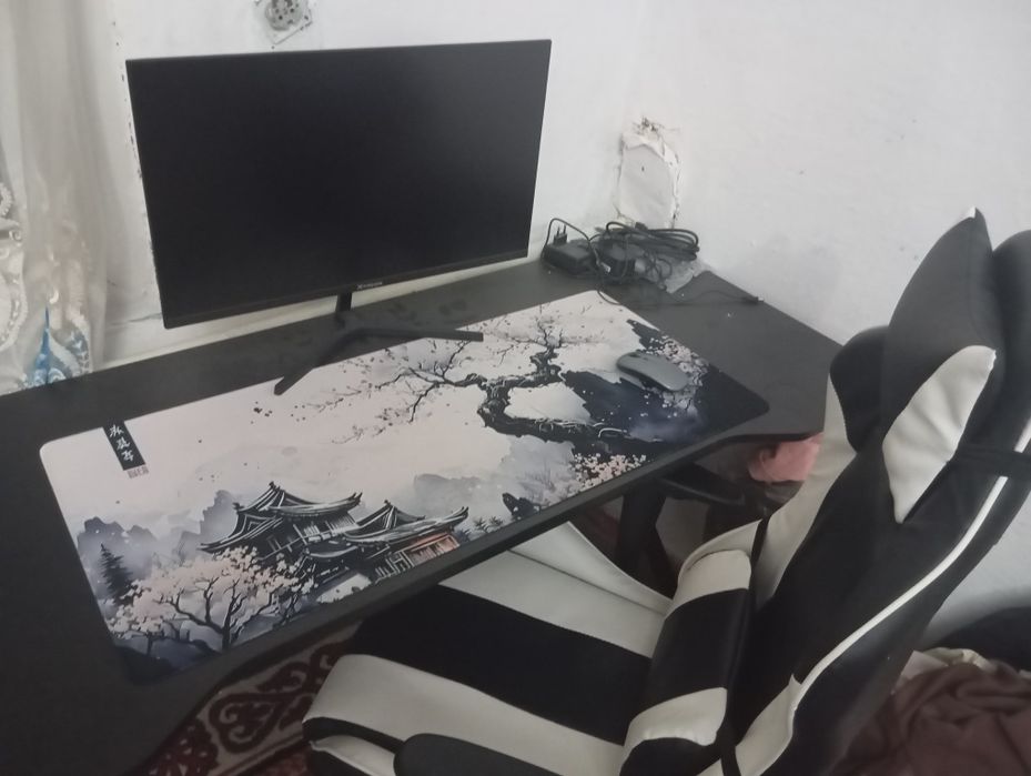 Монитор коврик игровой стол