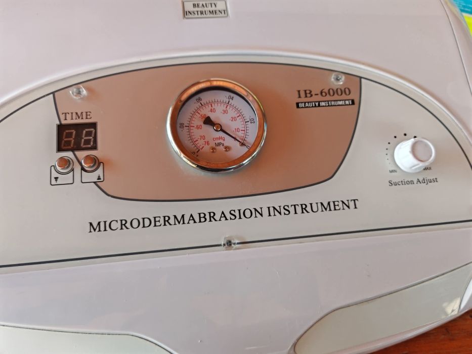 Aparat microdermabraziune cu pulbere de diamant