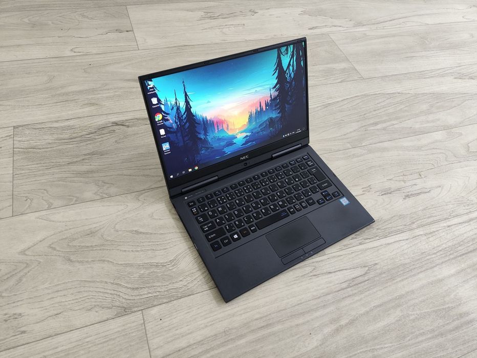 Yaponiya Ultrabook NEC Lavie HZ750/G