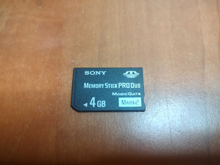 Aparat foto digital camera Sony DSC-H5 Cyber-shot si card 4GB