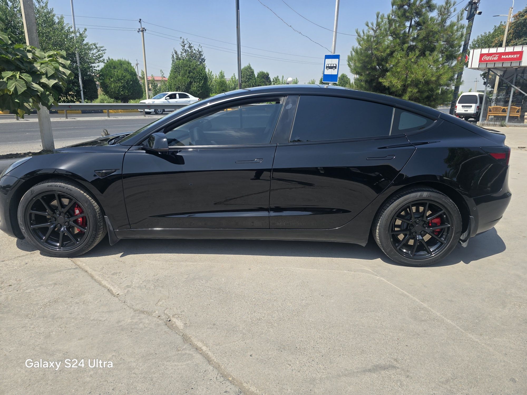 Tesla Model 3 Long Range AWD — 2021-yil
