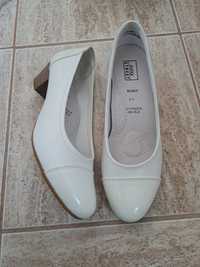 Pantofi albi, damă, măsura 4 UK (37 EU)