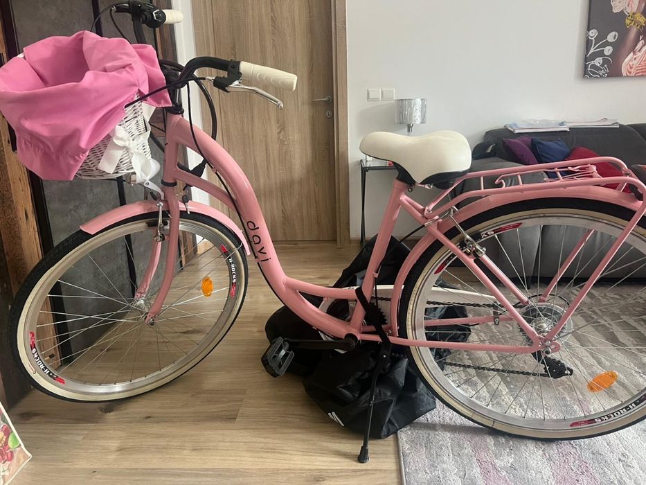 Bicicleta femei roz