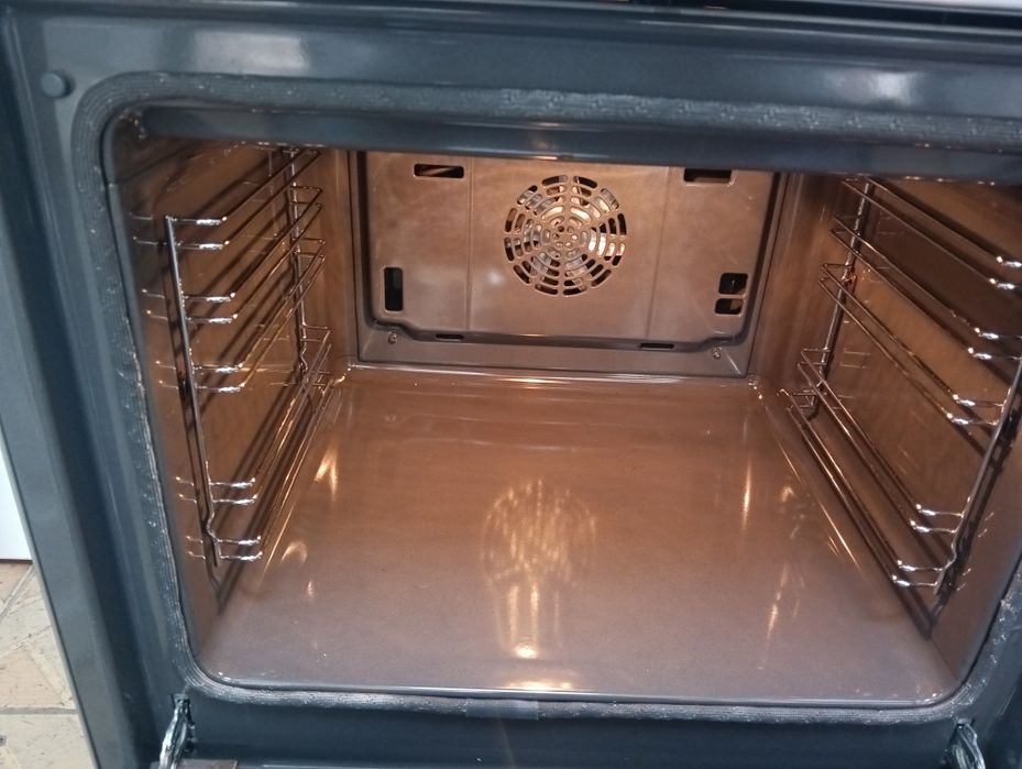 Иноксова свободно стояща печка с индукционни котлони SIEMENS  Гаранция