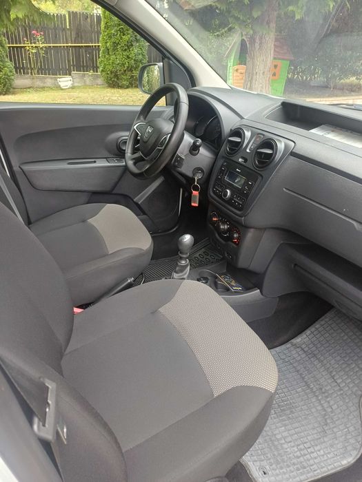 Se vinde Dacia Doker
