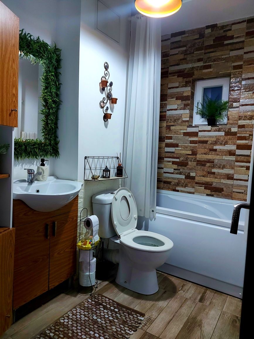 Vând apartament 2 camere