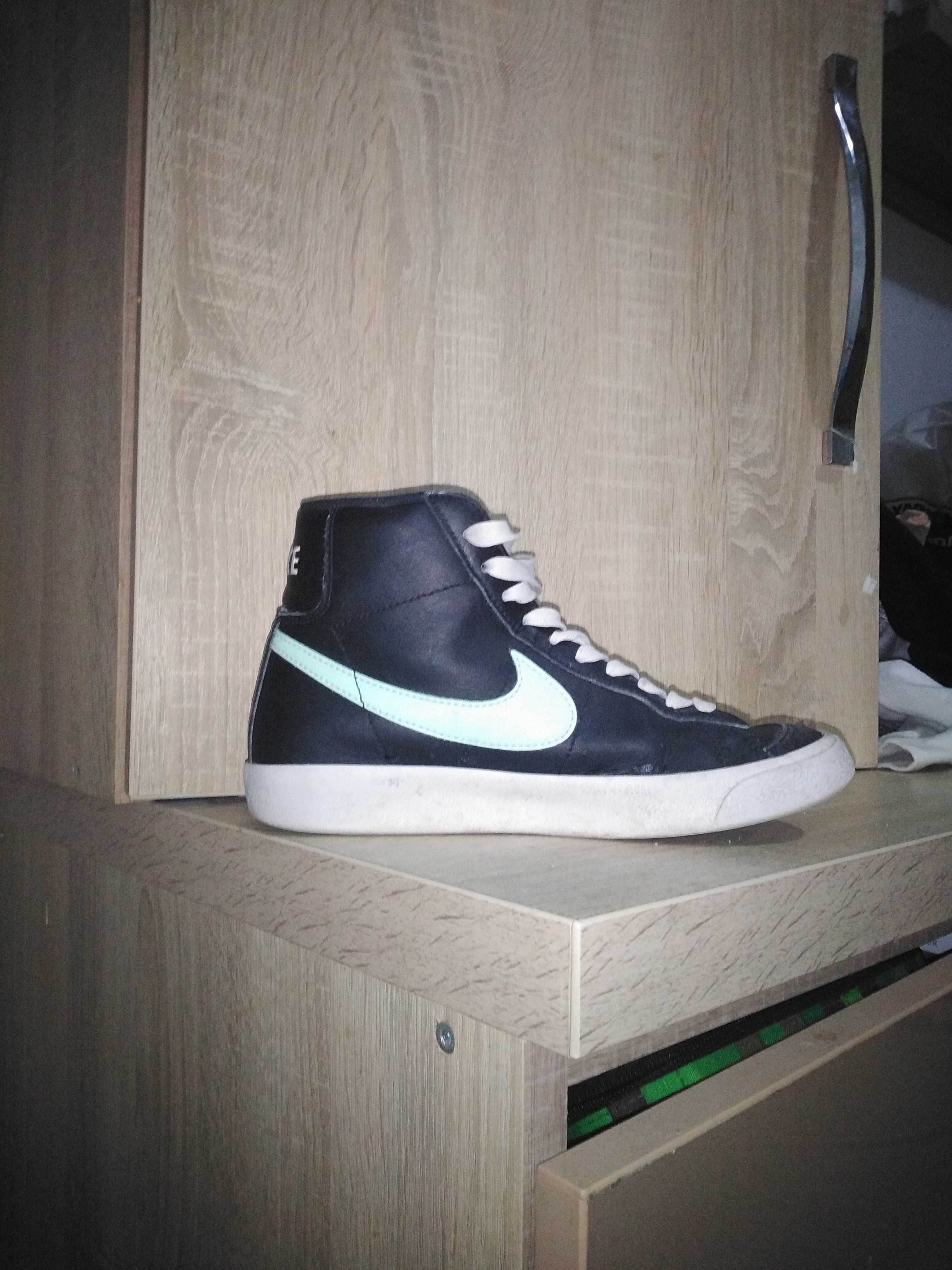 Nike Blazer mid 77