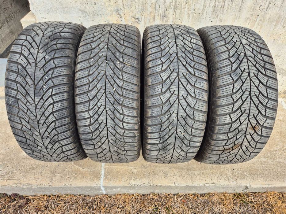Продавам 4бр. зимни гуми KUMHO 225/45/17
