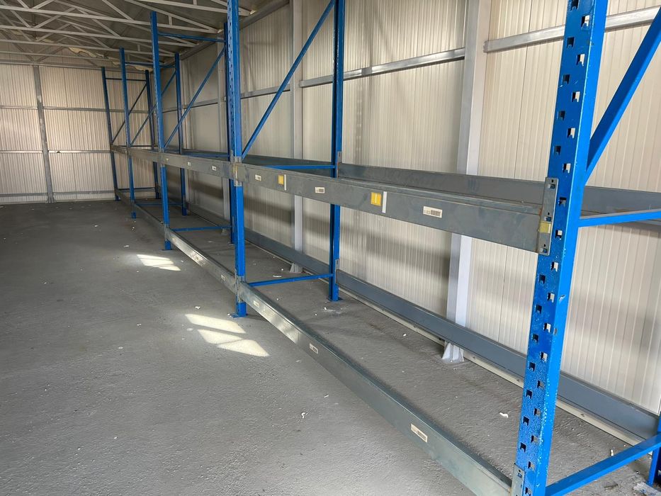 Vând rafturi metalice profesionale super preț