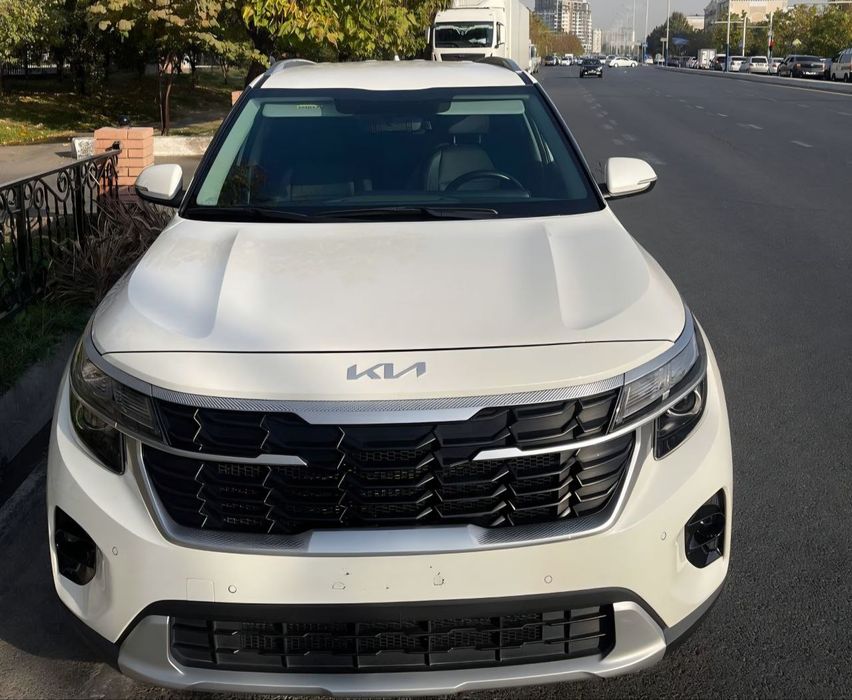 Kia Seltos Style 2л AT 2023г Белый Жемчуг! 67 тыс км пробега! Чистая!