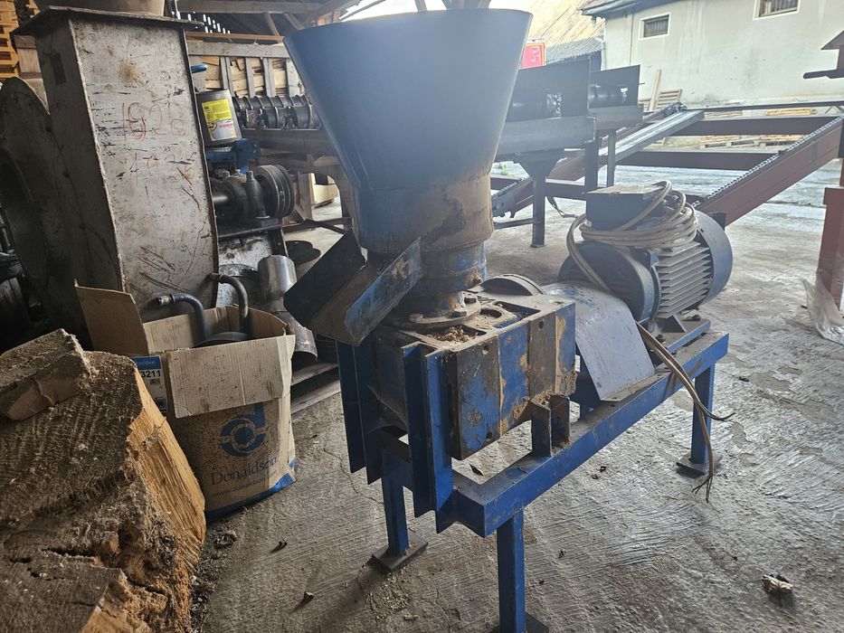 Presa de peleți din rumeguș 11 kw cu reductor