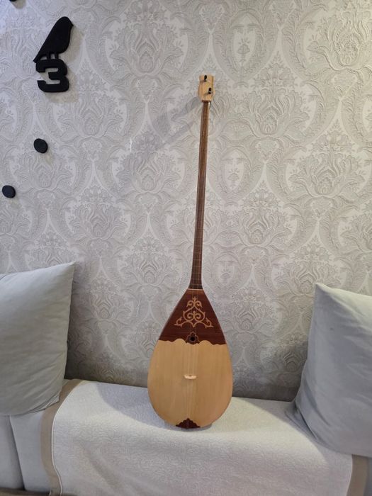 Продам домбру изготовленная на заказ