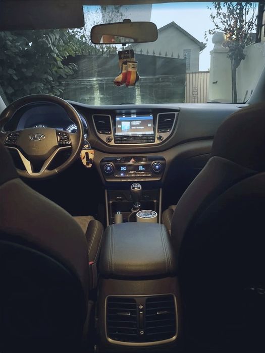 Hyundai Tucson III (1.7 CRDI)