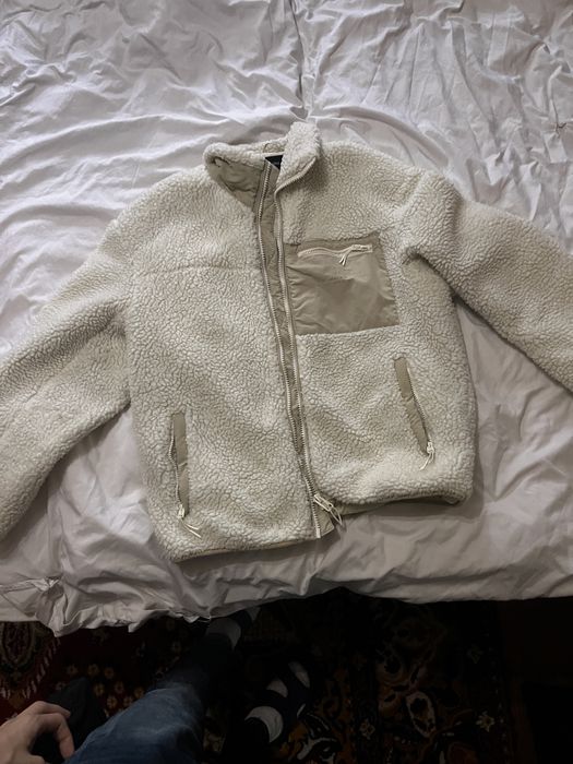 Bershka пухено яке