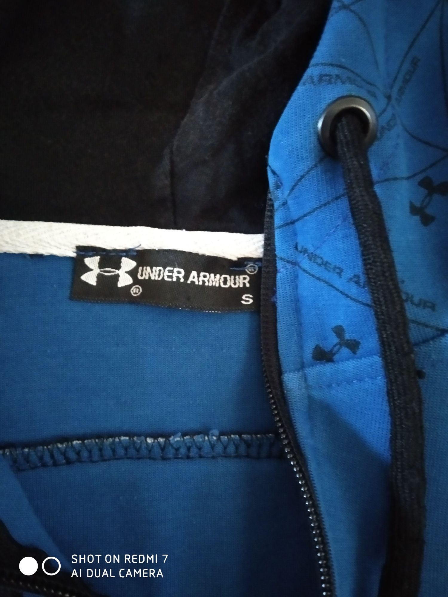 Екип UNDER ARMOUR,Горници NIKE цена 40лв НАМАЛЕН 30лв