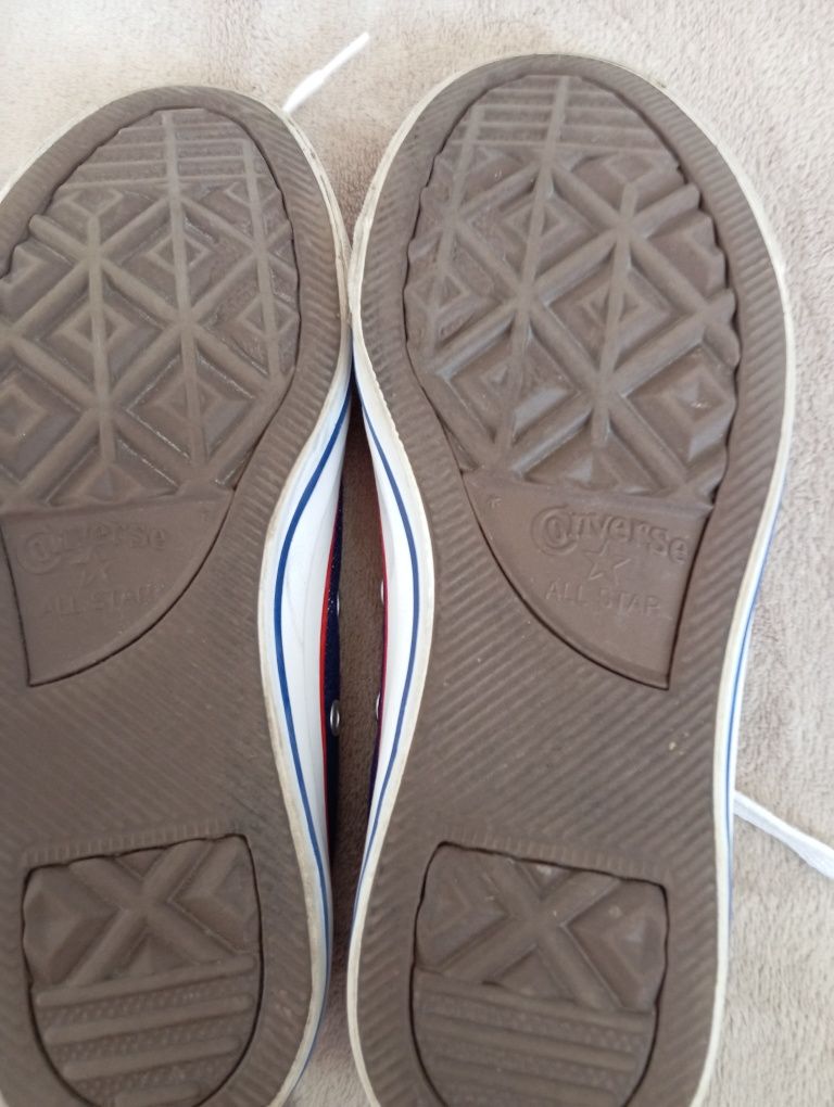 Tenisi Converse Chuck Taylor "hearts", mărimea 36.5