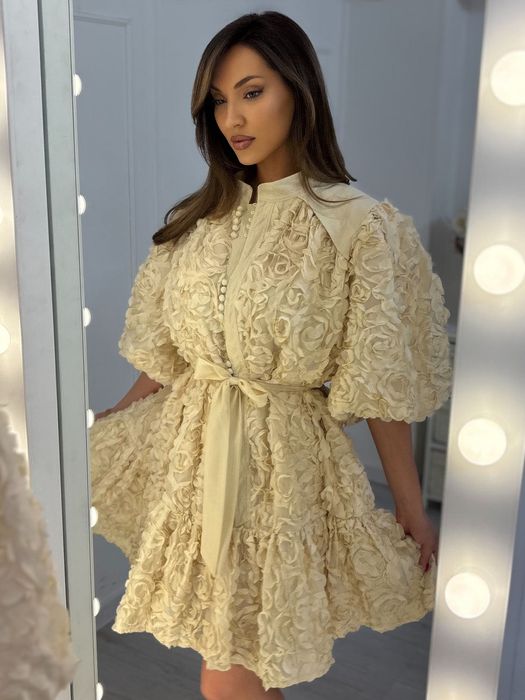 Официална рокля екрю