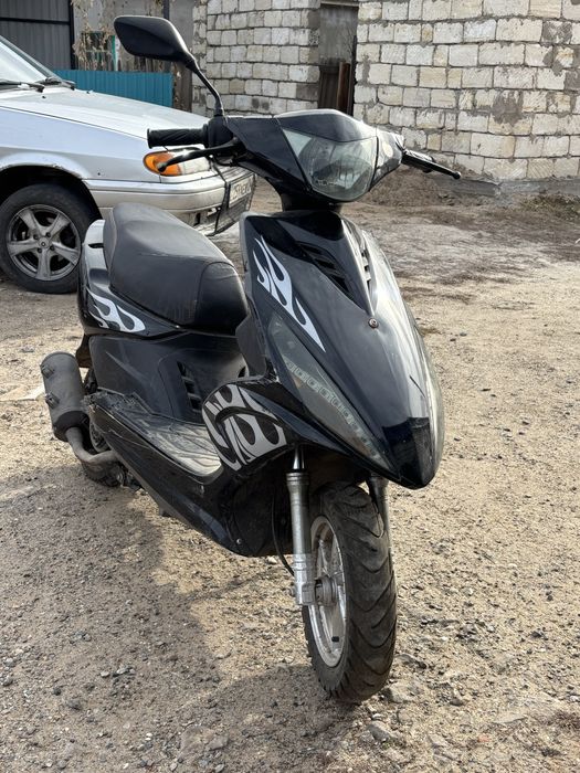 Мопед 125 кубов черный