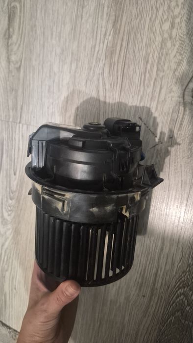 Ventilator habitaclu logan si duster5p3730100