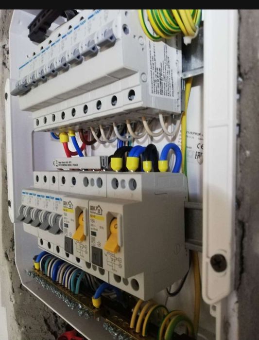 Услуги электромонтажника