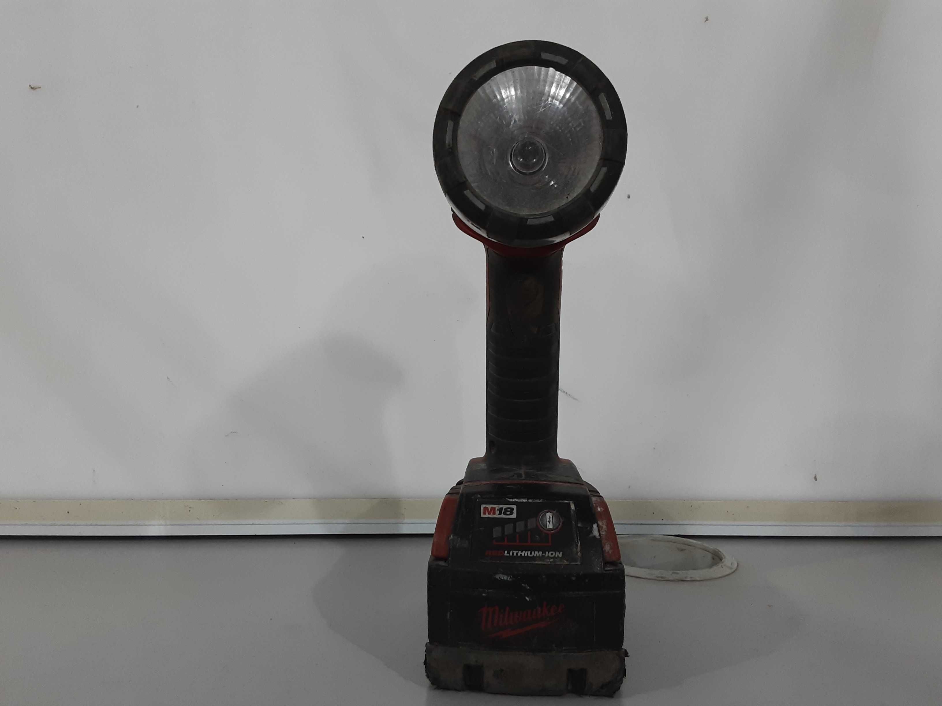 Фенер - Milwaukee 18 V C 18 WL