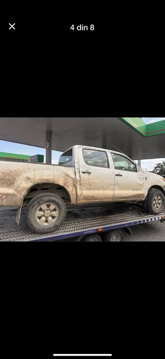 Dezmembrez toyota hilux 2.5 d 2008