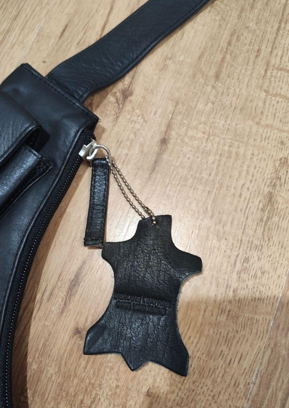 Geanta Crossbody din piele naturala