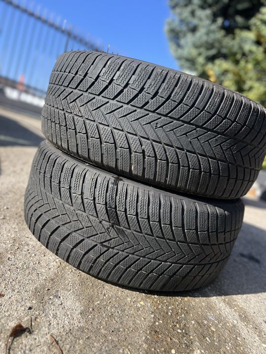 255/45/19 Brigestone с борд , dot 23 . Цена за двата броя .