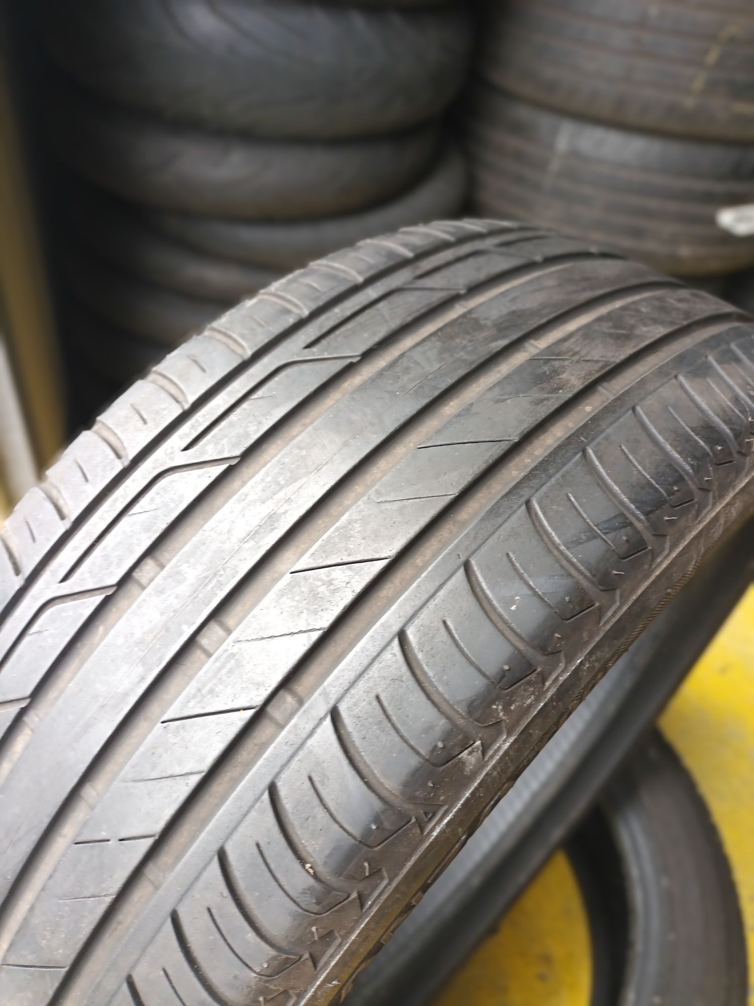 215 50 R 18 92W BRIDGESTONE ДОТ 1317