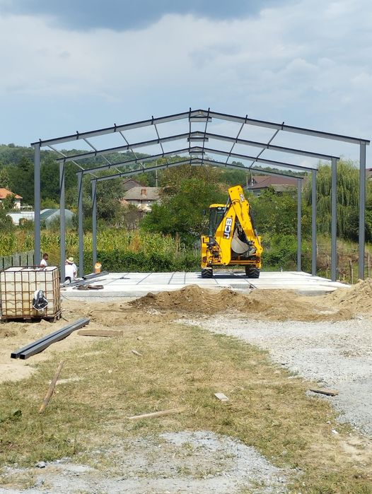 Vând hala metalica