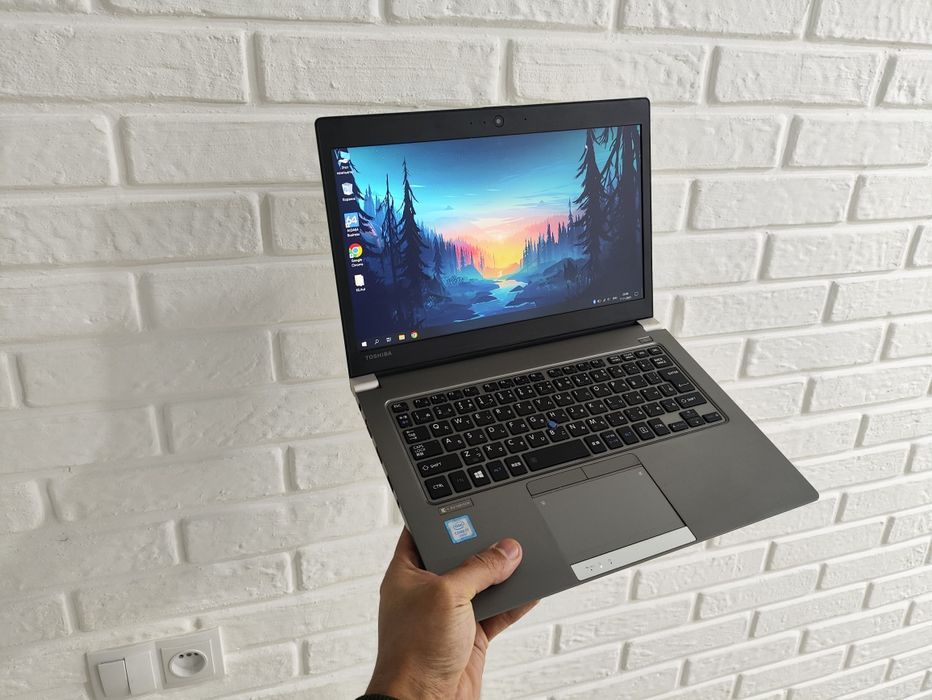 Toshiba I7 6500 8/256 M2 ssd