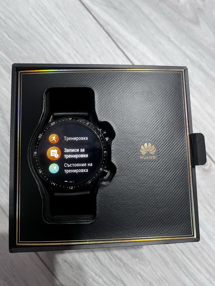 Смарт часовник huawei watch gt 2 с кутия