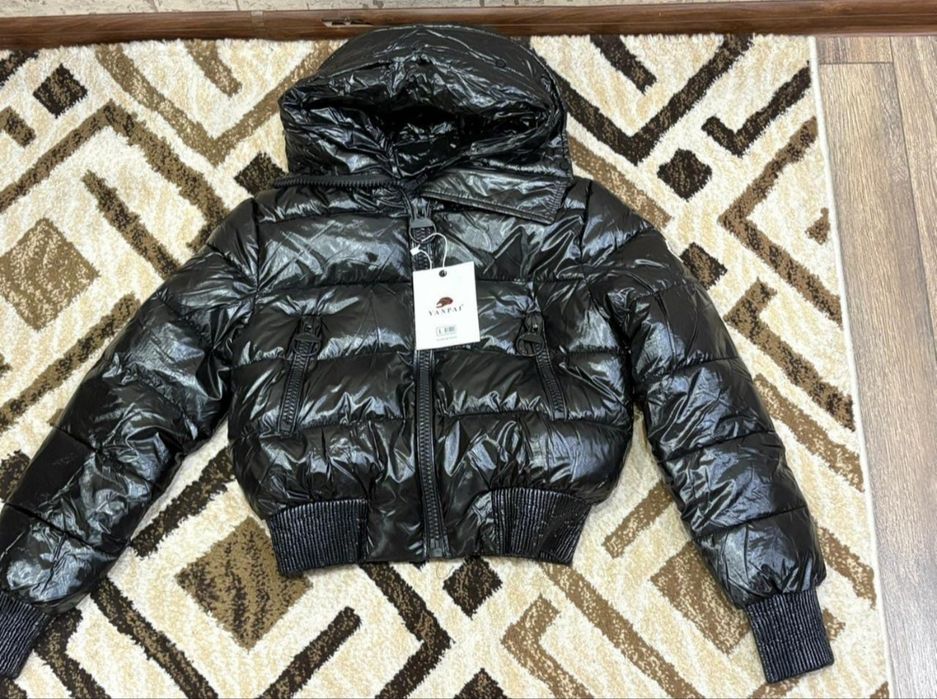 Продам куртки б/ в отличном состоянии.