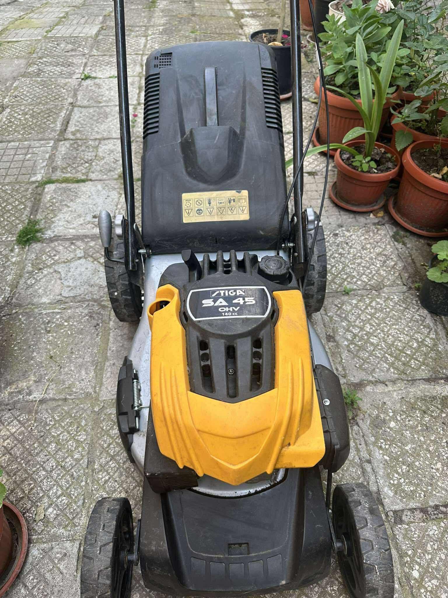 Самоходна косачка Stiga SA45