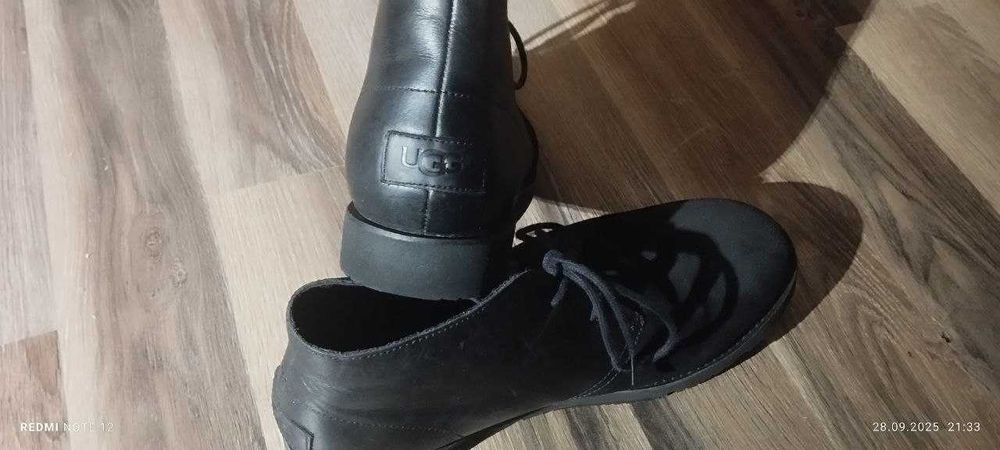 Pantofi barbati marca UGG