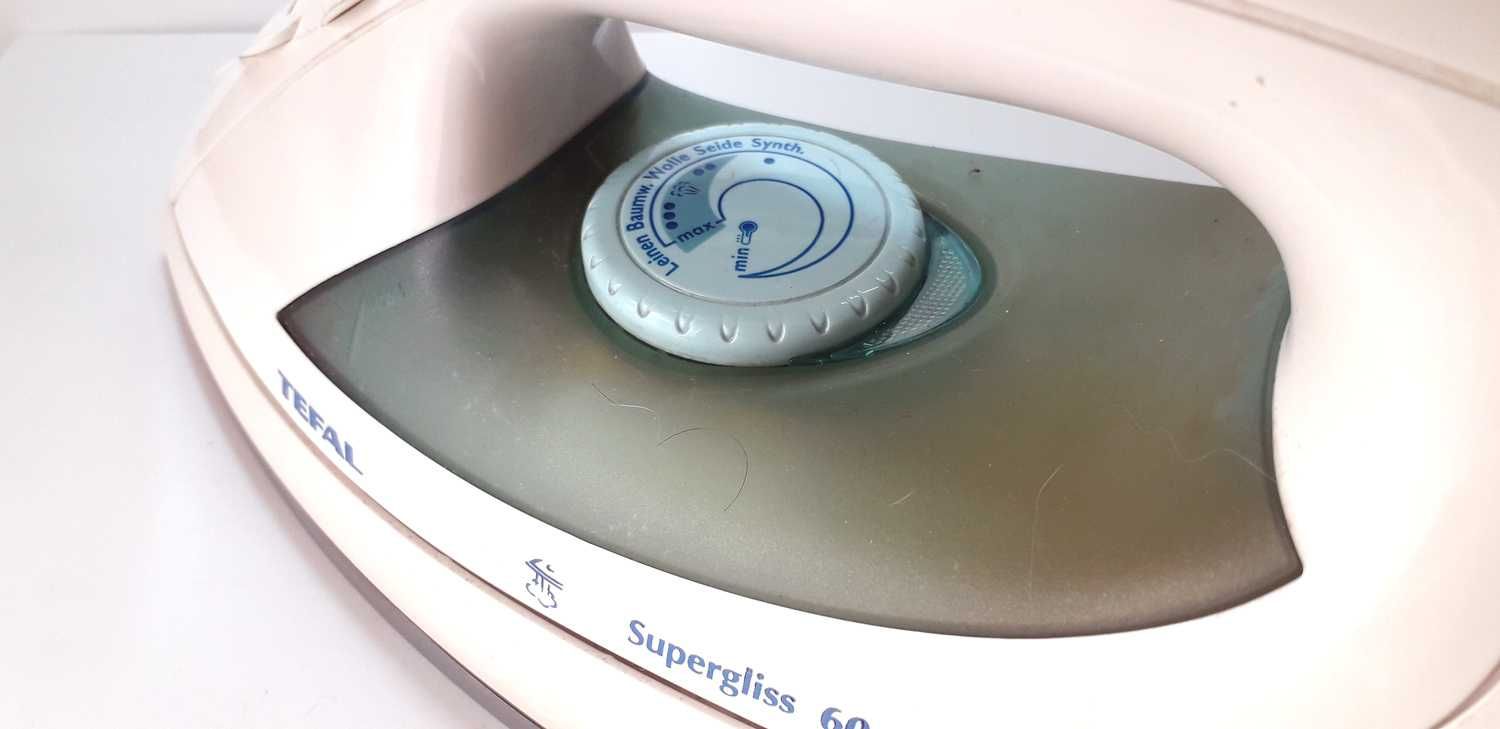 Парна ютия Tefal Supergliss 60